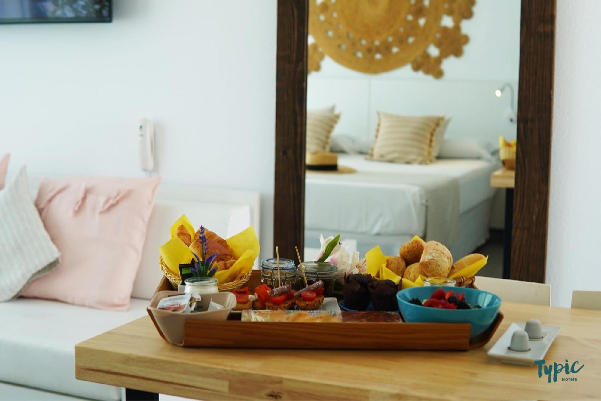 الشقق الفندقية سان أنطونيوفي  Typic Marina Playa - Adults Only المظهر الخارجي الصورة