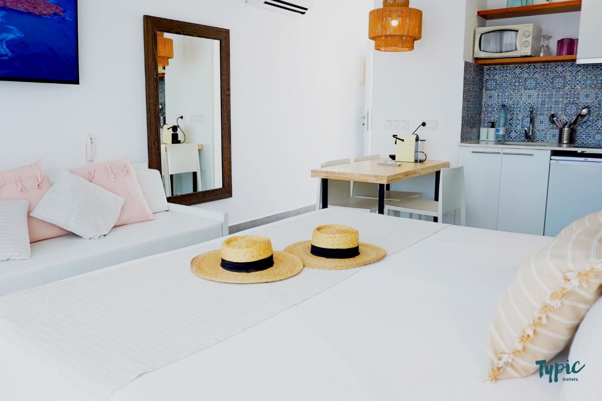 الشقق الفندقية سان أنطونيوفي  Typic Marina Playa - Adults Only المظهر الخارجي الصورة